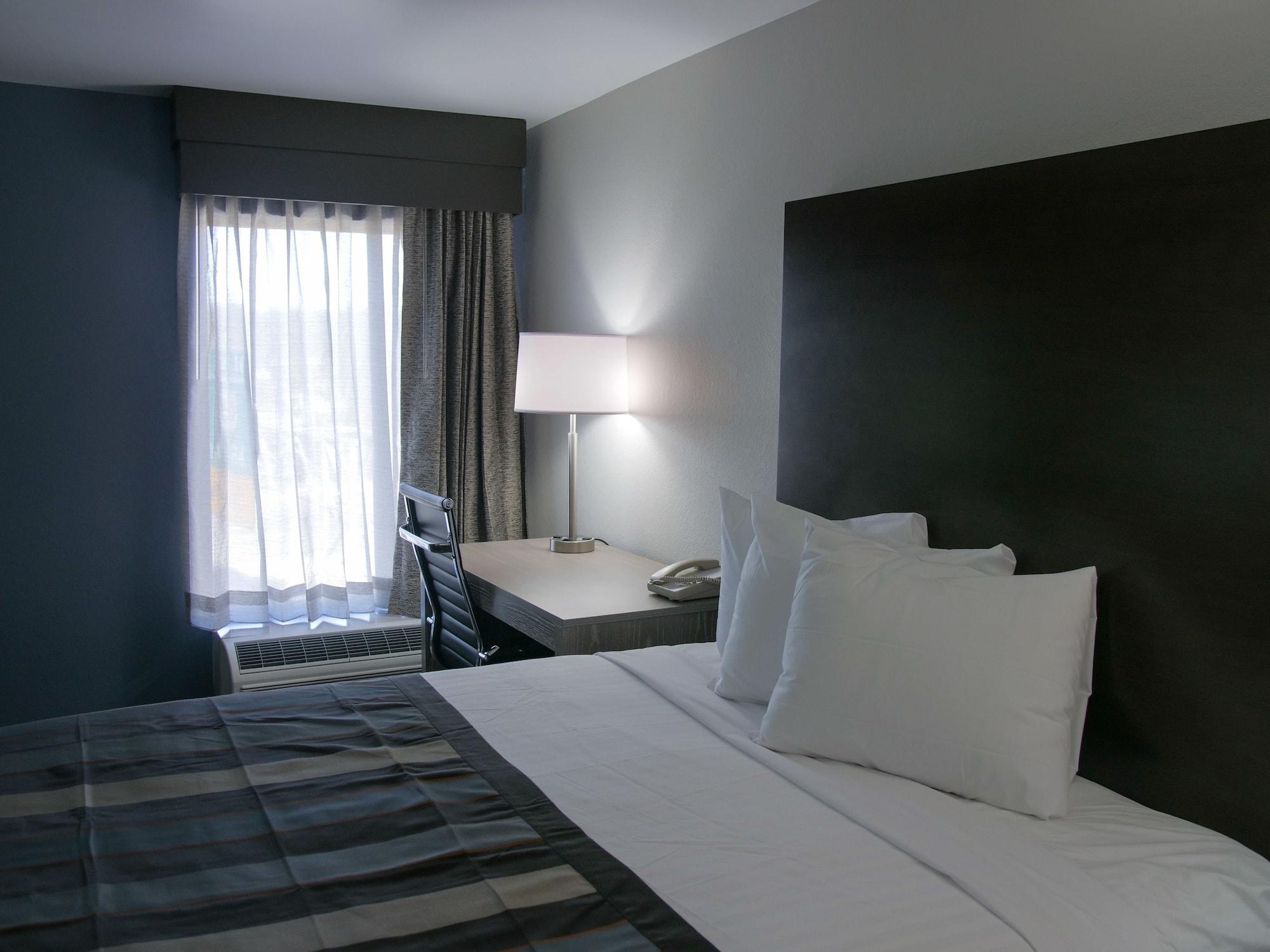 Wingate By Wyndham Louisville Airport Expo Center Екстер'єр фото