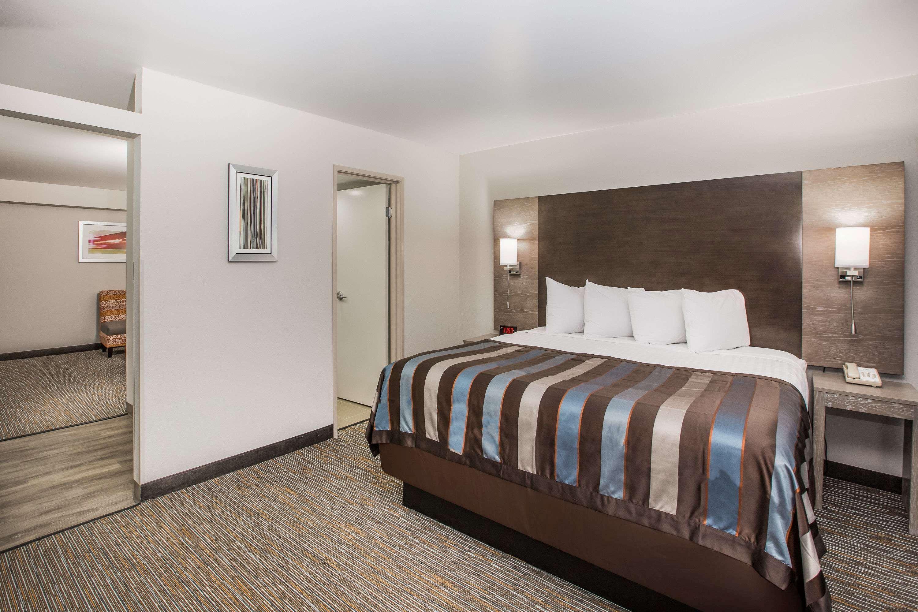 Wingate By Wyndham Louisville Airport Expo Center Екстер'єр фото