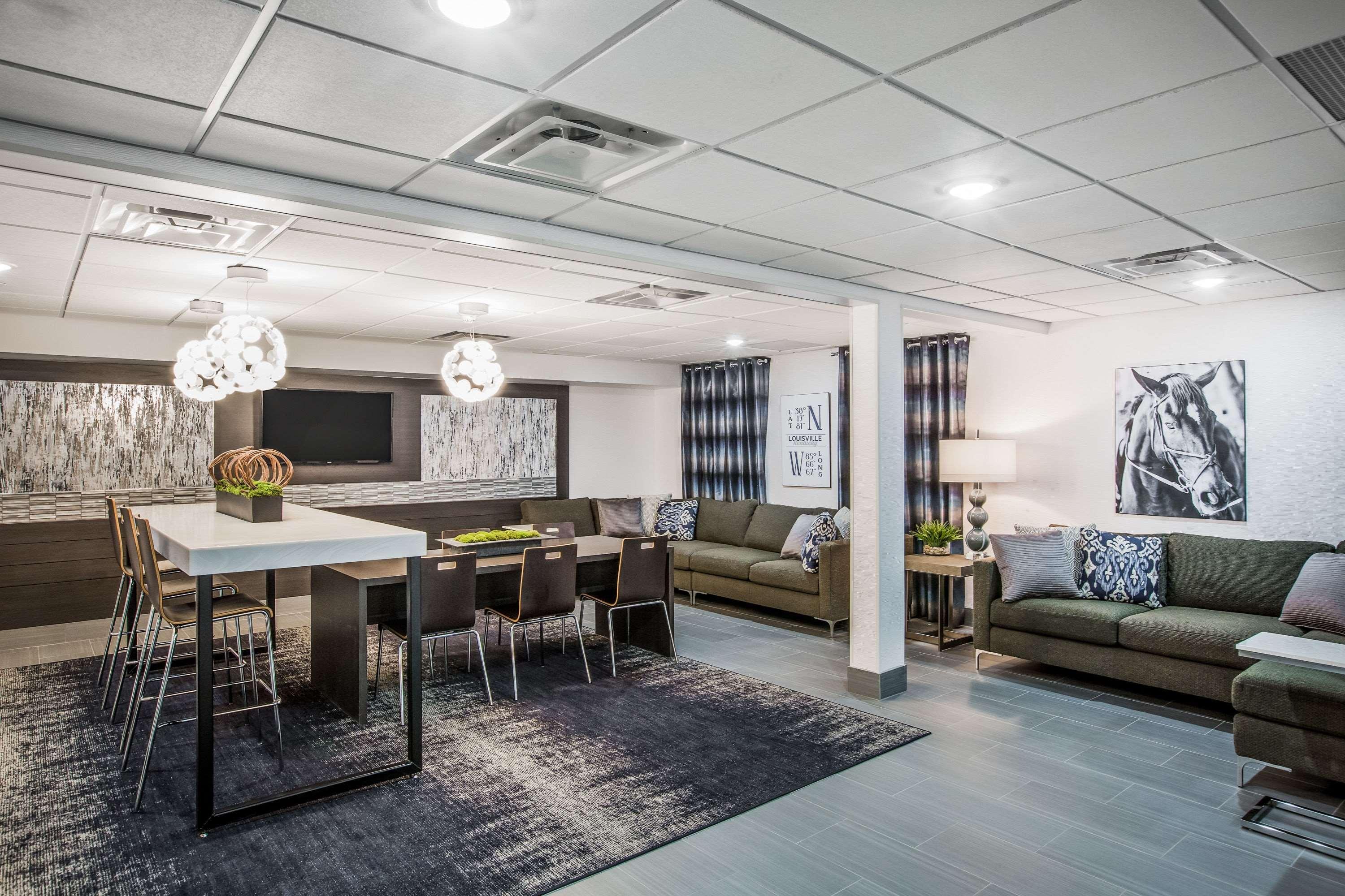 Wingate By Wyndham Louisville Airport Expo Center Екстер'єр фото