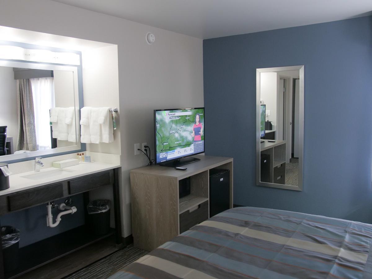 Wingate By Wyndham Louisville Airport Expo Center Екстер'єр фото