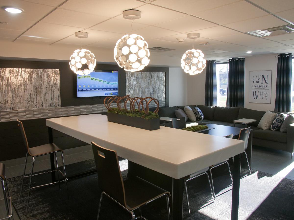 Wingate By Wyndham Louisville Airport Expo Center Екстер'єр фото