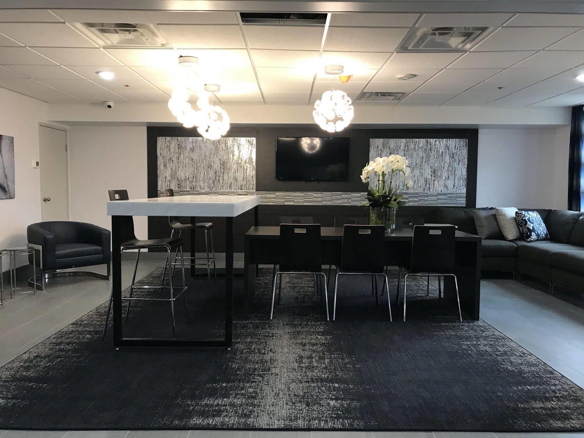 Wingate By Wyndham Louisville Airport Expo Center Екстер'єр фото
