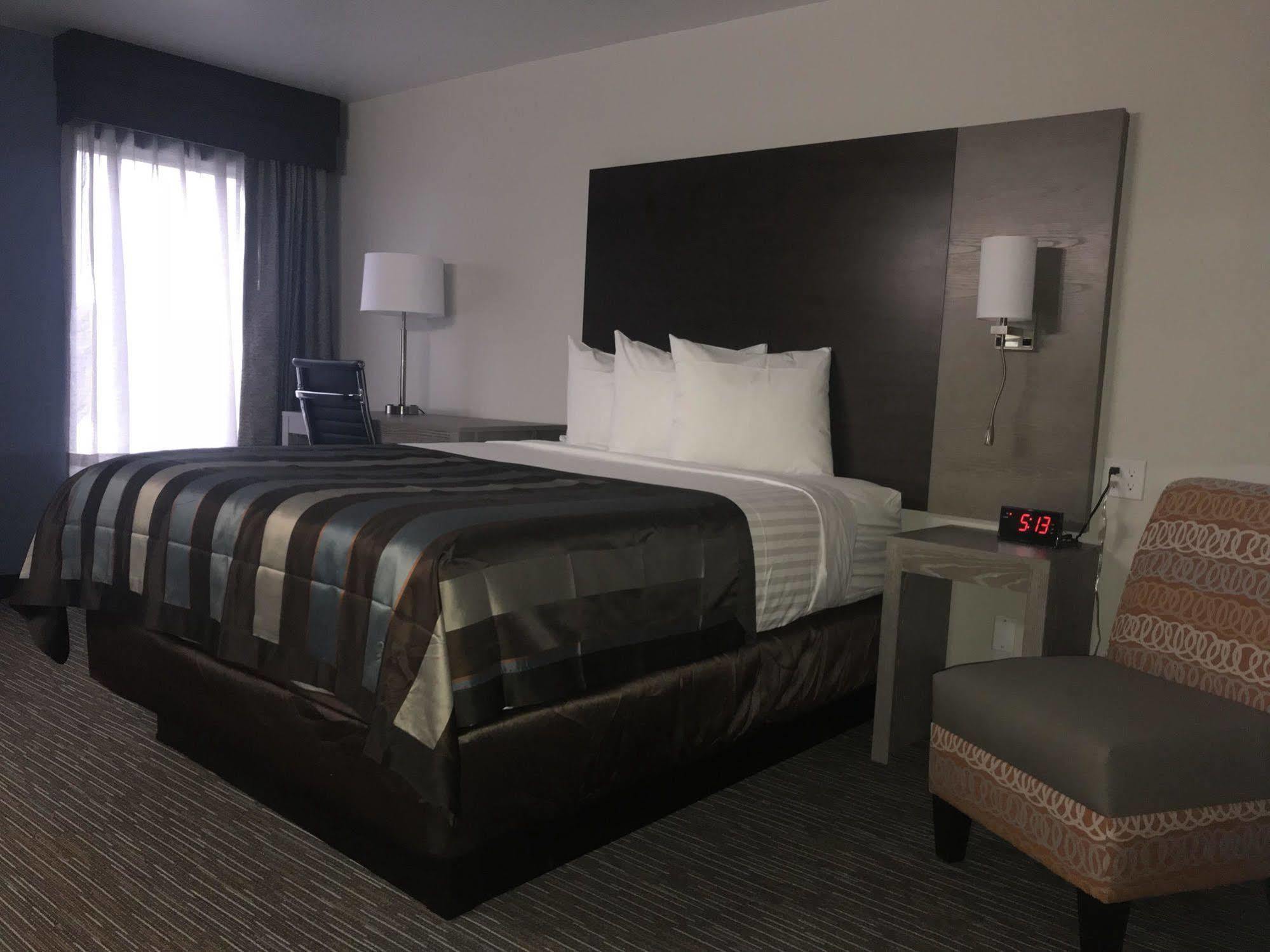 Wingate By Wyndham Louisville Airport Expo Center Екстер'єр фото