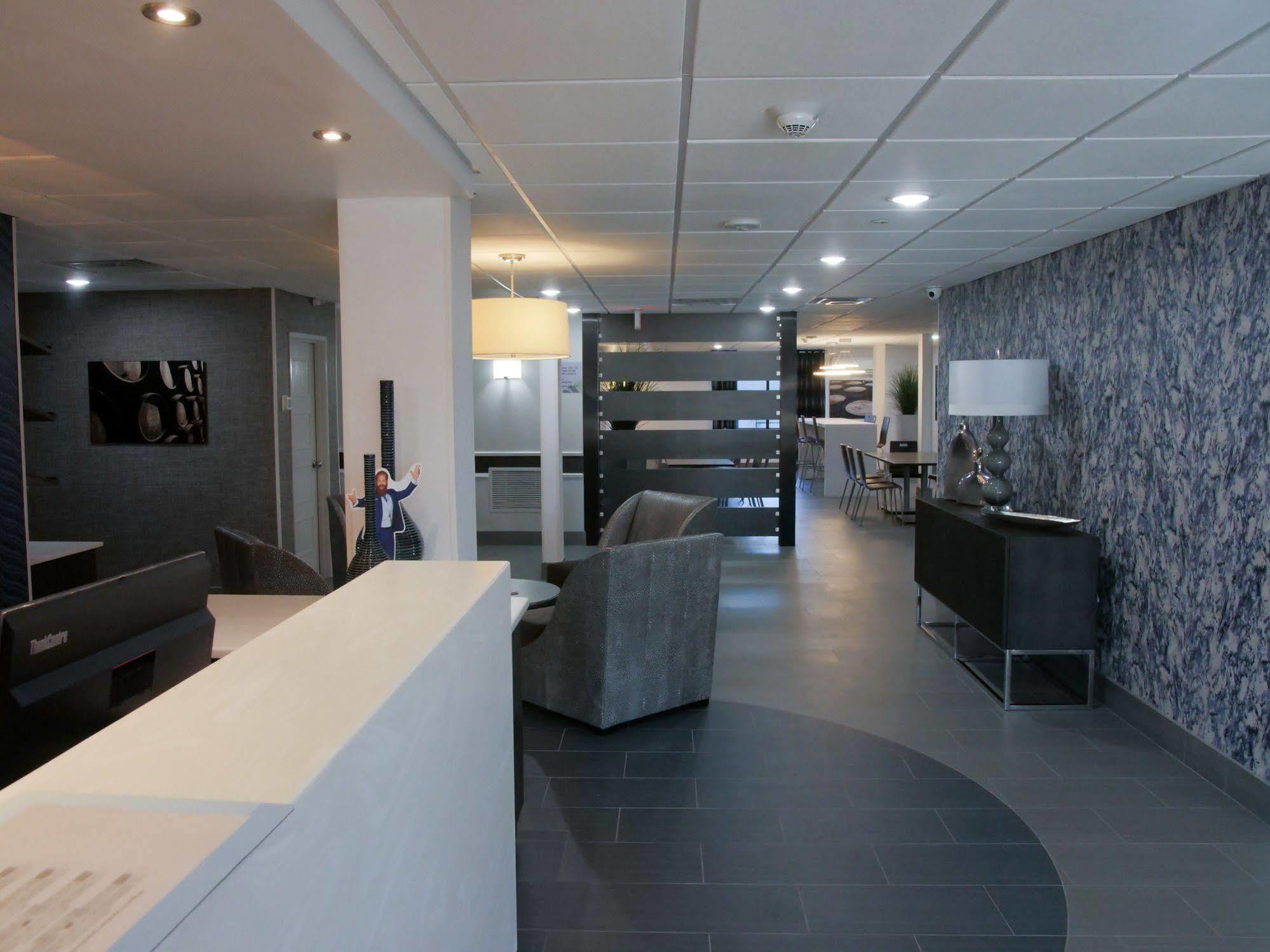 Wingate By Wyndham Louisville Airport Expo Center Екстер'єр фото